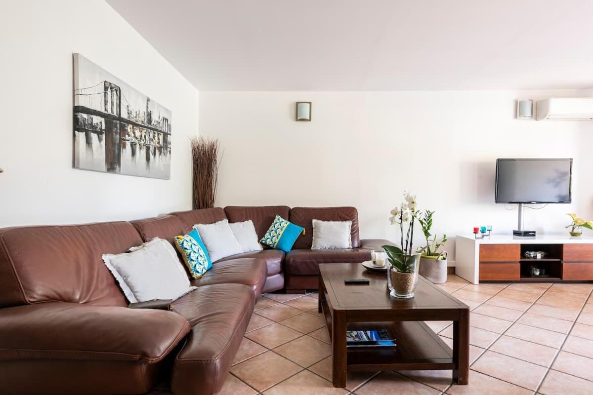 Cassis, Appartement 3 Chambres Avec Terrasse Esterno foto