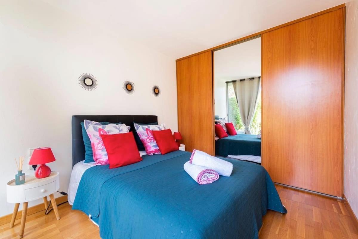 Cassis, Appartement 3 Chambres Avec Terrasse Esterno foto