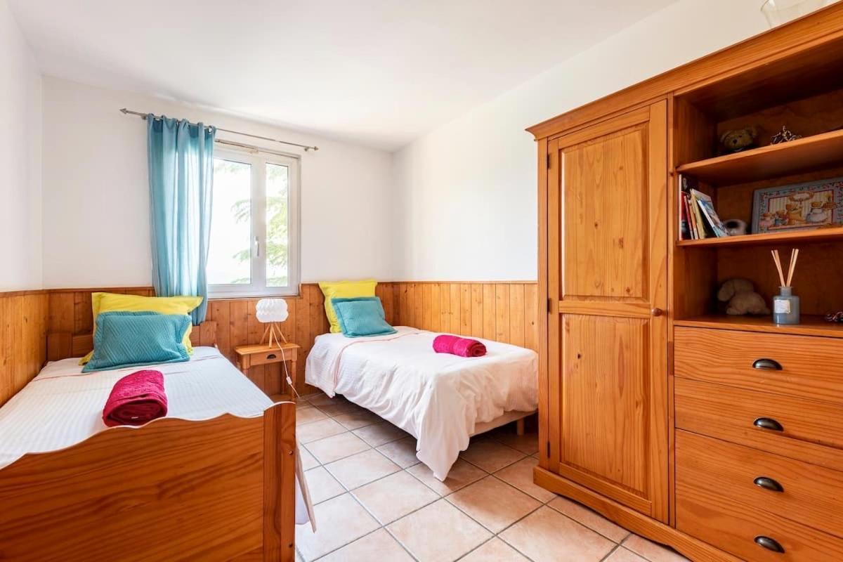 Cassis, Appartement 3 Chambres Avec Terrasse Esterno foto