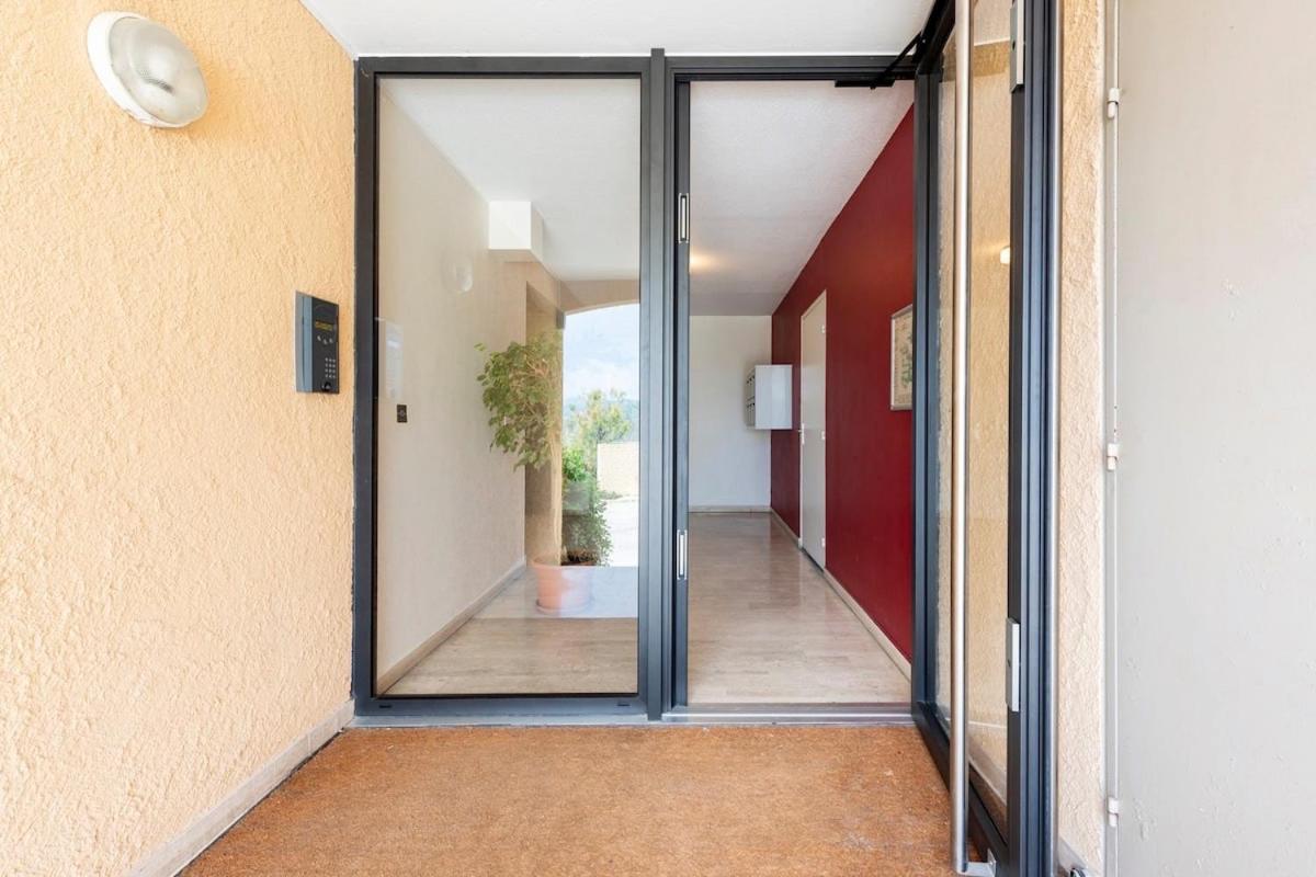 Cassis, Appartement 3 Chambres Avec Terrasse Esterno foto